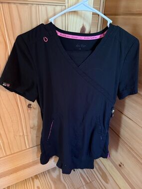 Cuddl Duds Black Top with Pink Trim
